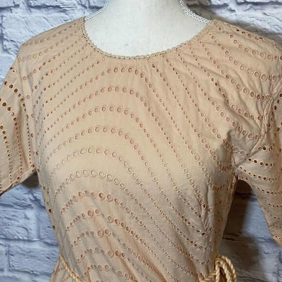 French Connection Short Sleeve Eyelet Dress with Tie Size 6 - Picture 4 of 11